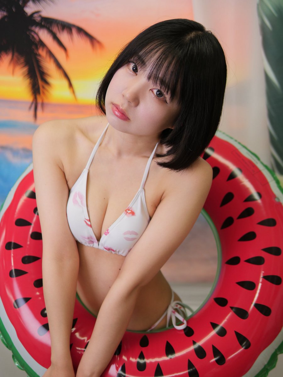 みさと 夏休み早く来ないかな〜🍉