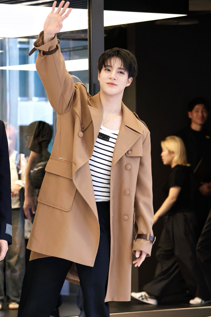 TASOGARE_0423's tweet photo. 260709  Onitsuka Tiger

#제노 #JENO #NCTDREAM #NCT https://t.co/uTDmBBB9Mg