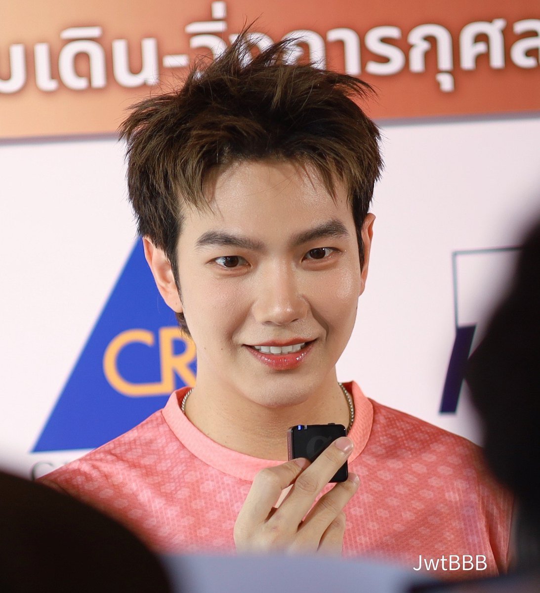wocsbnZ4uL60S4h's tweet photo. รูปนี้น้องบิวลูกแม่🩷💙🤏

#ก้าวด้วยธรรมครั้งที่๑๐ 
@JakeB4rever 
#BuildJakapan 
#Beyourluve https://t.co/syY0dL0yfT