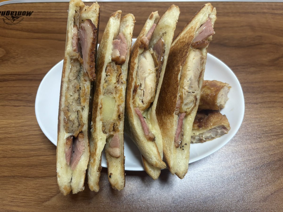 Carter99688063's tweet photo. ホットサンドメーカーで作った昼メシ https://t.co/Xbl2urZC3q