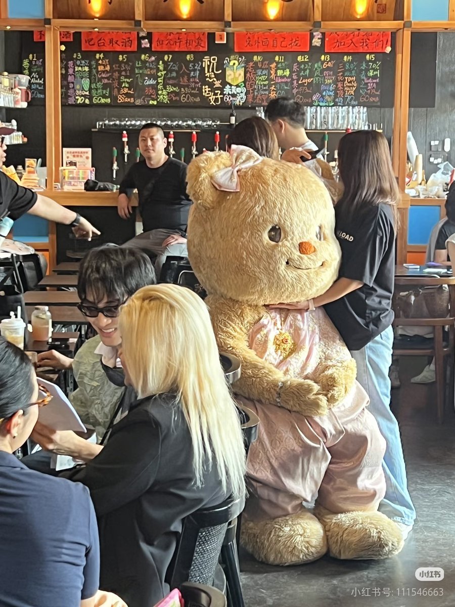 renjianfuguihu5's tweet photo. The two lovely babies yesterday
Cr: rednote

#ApoNattawin
#Butterbear https://t.co/3sMcLoOdUy