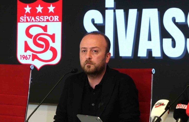 sivas360com's tweet photo. Sivasspor’da Burak Özçoban’dan Birlik ve Destek Çağrısı!

https://t.co/41VUDfJz6P https://t.co/gw6FiBCAKm