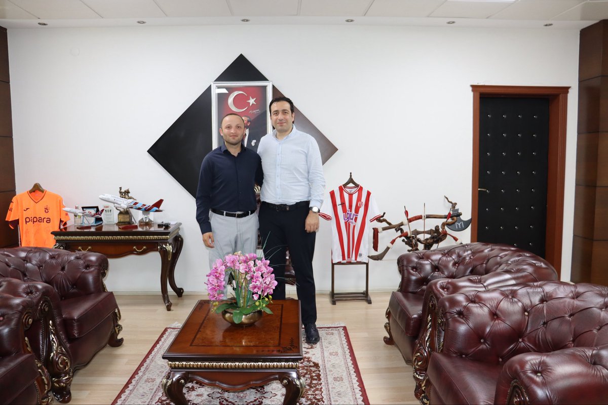 TCBulancak's tweet photo. Hakimler ve Savcılar Kararnamesi ile Bulancak Cumhuriyet Savcılığı görevinden Tokat Hâkimliği görevine atanan Sayın Hasan Ali KOCAKOÇ, Kaymakamımız Sayın Ömer Faruk TUNCER’e veda ziyaretinde bulundu. https://t.co/EQKVMB3htP