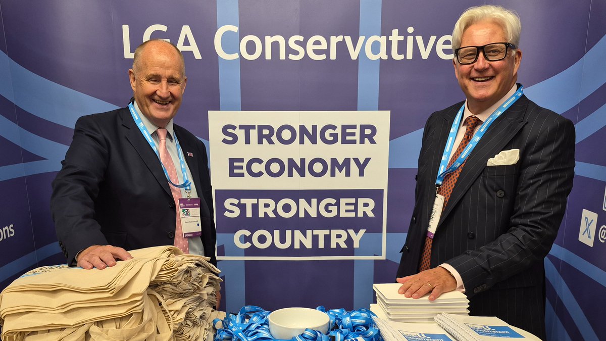 LGACons's tweet photo. 🔵Big shout out to our brilliant Party Chairman, Kevin Hollinrake MP @kevinhollinrake, for rallying the Conservative local government troops yesterday at LGA conference 💪🏻💪🏻💪🏻 https://t.co/aXoOXW0RBY
