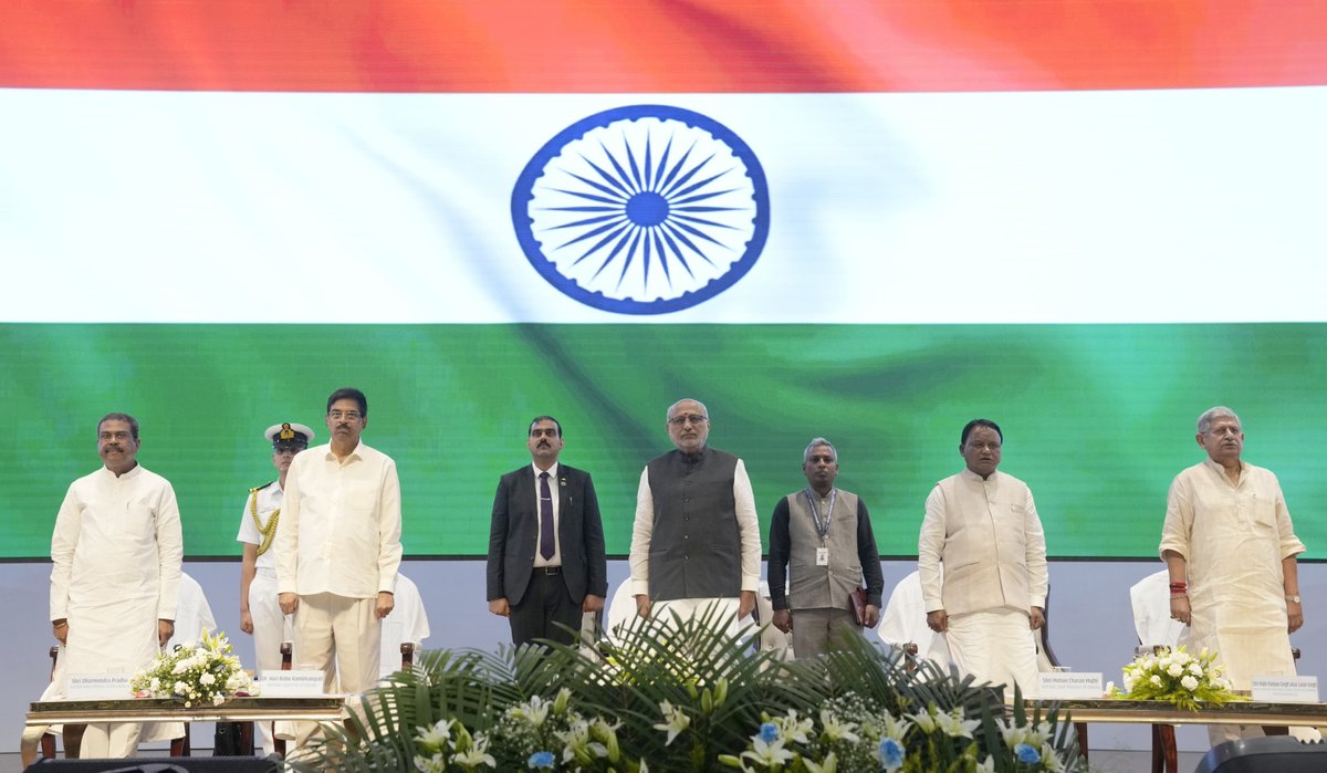 PIBodisha's tweet photo. Vice President launches national programme for issuance of Letters of Authorisation for Sustainable Harnessing of Fisheries in the #HighSeas

High Seas represent a new chapter in India’s maritime journey: Vice-President

https://t.co/W9wHCeTmxl

@farddepartment https://t.co/LLz6BFPBf6