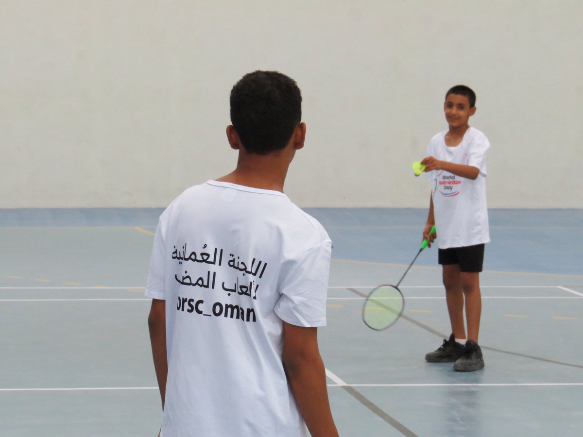 yanqulclub's tweet photo. انطلقت فعاليات مركز الريشة الطائرة للذكور بنادي ينقل، بالتعاون مع اللجنة العُمانية لألعاب المضرب، وسط مشاركة مميزة من اللاعبين الراغبين في تعلم أساسيات اللعبة وتطوير مهاراتهم.

ويهدف المركز إلى تنمية المواهب الرياضية، وتعزيز اللياقة البدنية، وصقل قدرات المشاركين . 
@orsc_oman https://t.co/tYmV8H8JzU