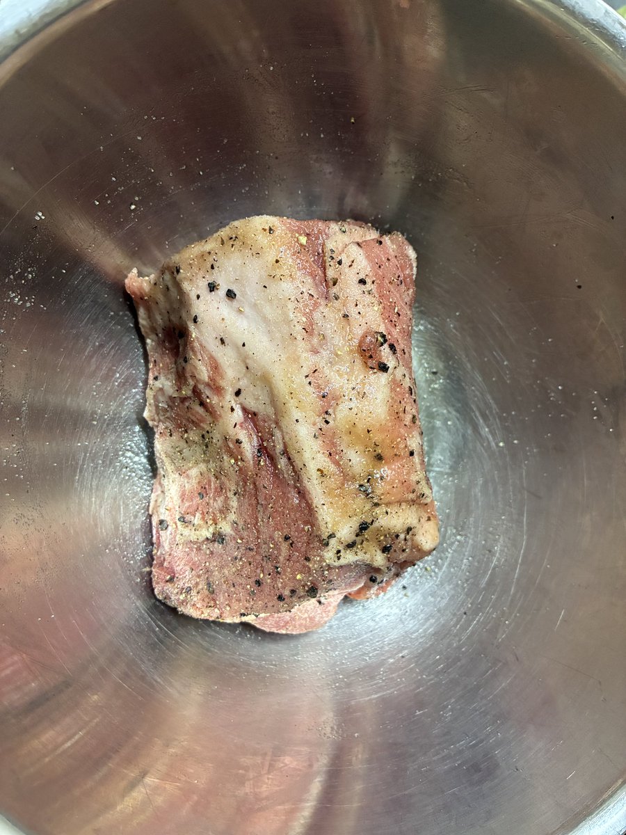 dyraiden2's tweet photo. 色々あって早帰りしたので豚肉仕込む https://t.co/fDgnownV45