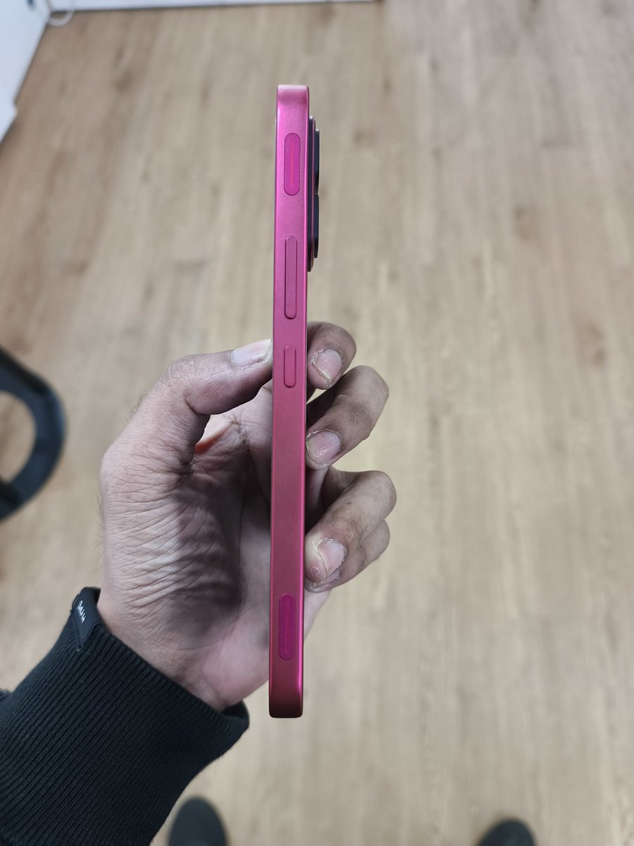 saipullahhhh's tweet photo. Infinix GT 50 Pro – RM1199

Nak phone gaming yang power tapi harga masih berbaloi? Infinix GT 50 Pro memang pilihan yang tepat!

• Prestasi padu untuk gaming &amp; multitasking
• Skrin AMOLED 144Hz yang sangat smooth
• Fast charging pantas
• Design GT yang premium &amp; menarik https://t.co/7Hpj34PHNY