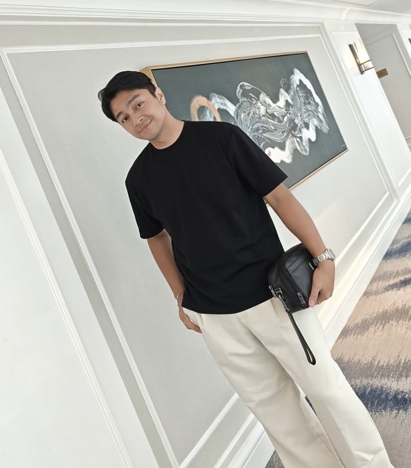 insidefolkative's tweet photo. Deva Mahendra lewat postingan terbarunya di Threads: 

"Capek banget lihat kelakuan orang-orang yang hidup dari pajak rakyat ini. Zalim level dewa." https://t.co/fqcJMPsz5O