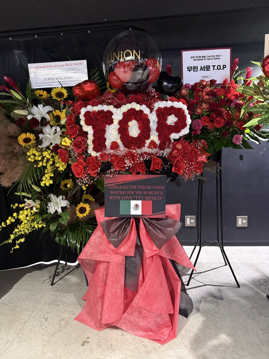 furimmerheilig's tweet photo. omggggh el arreglo de Mexico es el mas hermoso les juro!!!!!! que lindo!!!! 

T.O.P FIRST FAN MEETING
#우리의REUNION_WITHTOP
#TOPSX #T_O_P
@tempo_holic https://t.co/PZjlqbxMXx