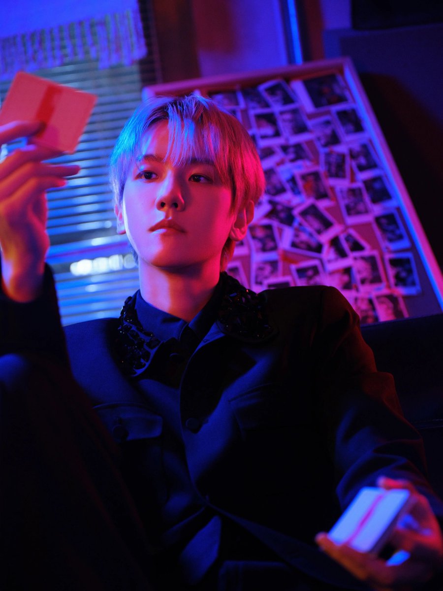 knockknock0408's tweet photo. BAEKHYUN - 果麦图书推荐官 xhs https://t.co/7a4znvuUGe