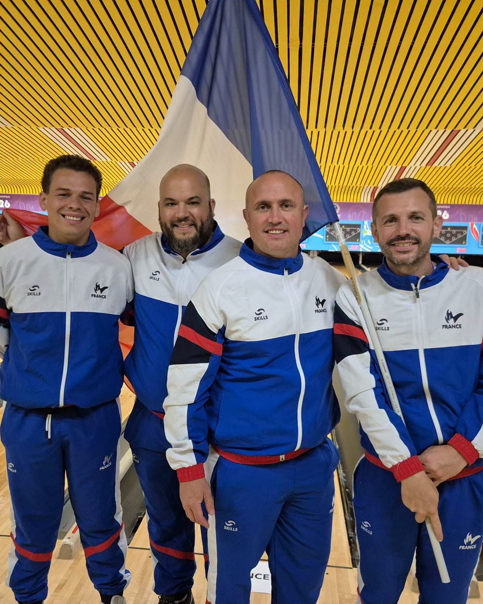 FFHandisport's tweet photo. Deux titres européens pour l'équipe de France de #BowlingSourd ! 🇫🇷🎳

En lice aux Championnats d'Europe en Italie, nos Bleus ont déjà remporté :
🥇 l'or en double
🥇 l'or en trio

Bravo à nos champions ! 👏 https://t.co/h8oH12l8WR