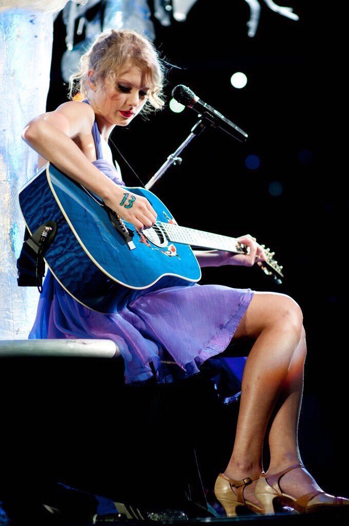 TSwiftNZ's tweet photo. That July 9th… 🎶 https://t.co/wq7nDifuQj