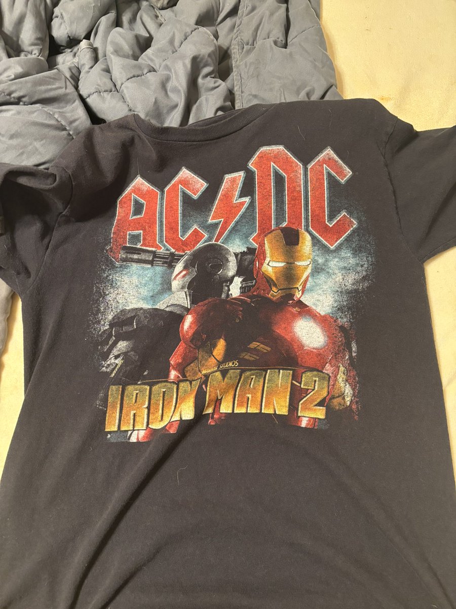 brendensutton14's tweet photo. @RockNRoLL_85 Here is my t shirt for today’s birthday boy https://t.co/qXZjFUXvG8