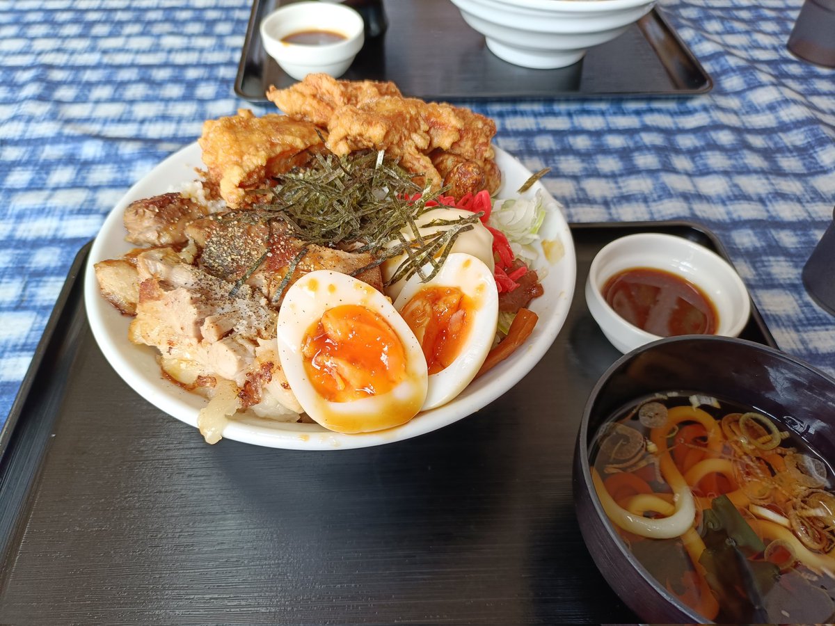 Sr29xA's tweet photo. 今日もキオクシアで少しだけで。
ランチは喜作丼(1,500円) https://t.co/ZNeB1gyAFZ