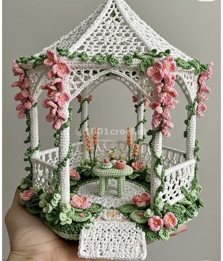 _littlegroves's tweet photo. enchanting crochet doll house https://t.co/k5T2LRN3VJ