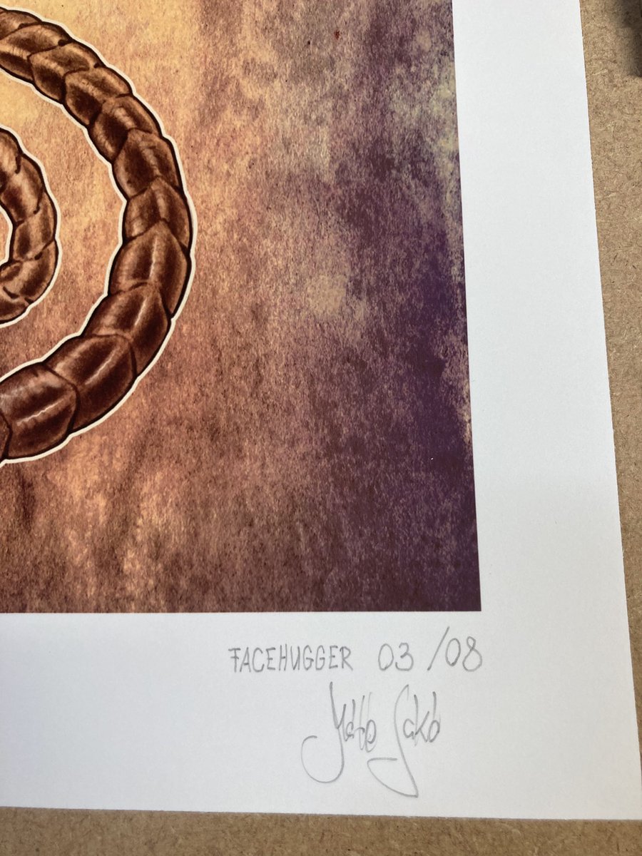 EntennStudio's tweet photo. Anybody ready to get their face hugged? Embrace this facial brace in the form of this limited edition museum archival giclΓ©e, limited run of only 8. Be a pet and offer this baby a home! -
-
-
-
#entenn #alien #facehugger #aliens #hrgiger https://t.co/3NMgTFZrNc