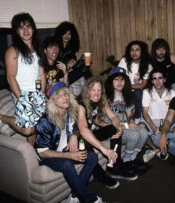 TheExtremeMusi1's tweet photo. Metallica, Anthrax and Slayer 🤘🏻🤘🏻🤘🏻 https://t.co/9ZuRSj7o3s