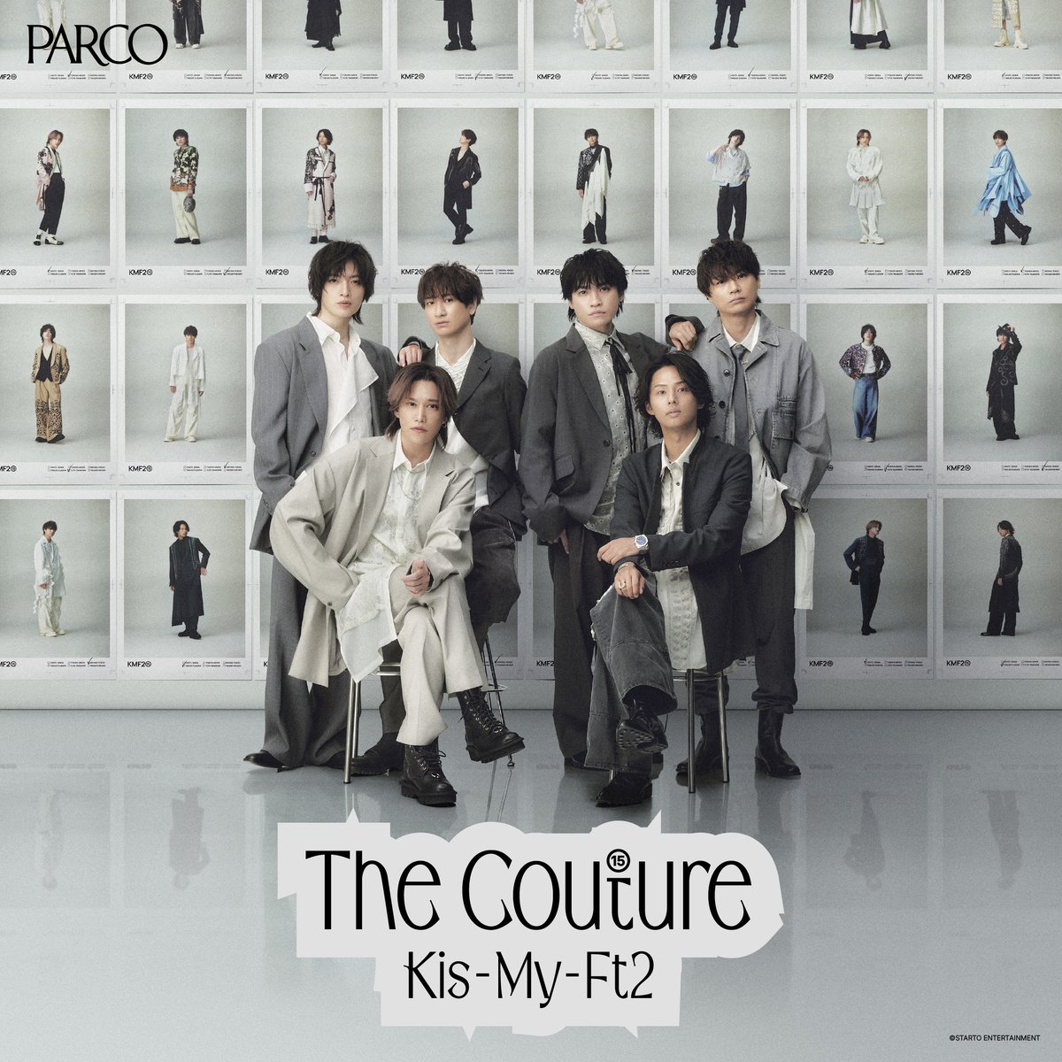 STARTONEWSkorea's tweet photo. 【데뷔 15주년 기념 의상전 「Kis-My-Ft2：The Couture」 전국 6개 도시 개최!】

Kis-My-Ft2가 데뷔 15주년을 맞아 이를 기념하는 의상전을 개최했습니다. 전시는 도쿄, 삿포로, 센다이, 후쿠오카, 오사카, 나고야 등 6개 도시에서 진행되며, 이번에는 도쿄에서 열린 전시를 다녀온 리포트를 전해드립니다!

입장하자마자 가장 먼저 눈에 들어온 것은 18벌의 의상이었습니다. 한눈에 봐도 압도적인 광경이 펼쳐졌는데요. 역대 라이브 의상들이 하나하나 정성스럽게 전시되어 있었고, 당시 모자와 함께 착용했던 의상은 모자까지 그대로 전시되어 있어 더욱 인상적이었습니다.

전시는 크게 네 개의 공간으로 구성되어 있었습니다. 가장 먼저 만나는 공간은 아틀리에를 콘셉트로 꾸며진 곳이었습니다......

뒷이야기는 아래 링크에서 확인해 주세요!🔗👇
https://t.co/5l2xOTkUr0

#STARTONEWSARCHIVES #STARTO #STARTOENTERTAINMENT #JapaneseEntertainment