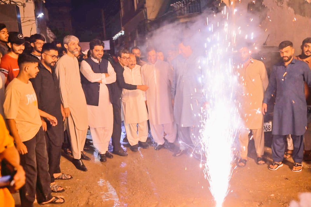 ElectPMLN2025's tweet photo. Visuals from LA36 Sialkot!

PMLN's Hafiz Ahsan addressed a meeting hosted by Malik Waseem in LA36 Sialkot. https://t.co/GDNNgBEfcS