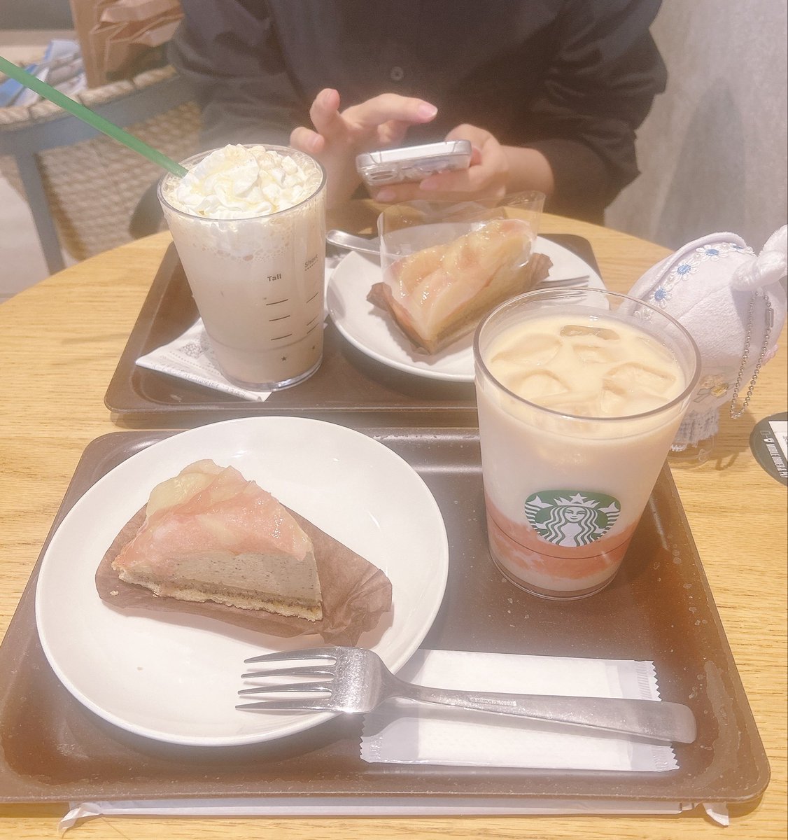 nnnn29001's tweet photo. 第3回バ先の子と爆語り会〜🫶🏻✨
改めてめろっちゃ❕さんきゅうだよー🥰🥰 https://t.co/iG00PJuZke