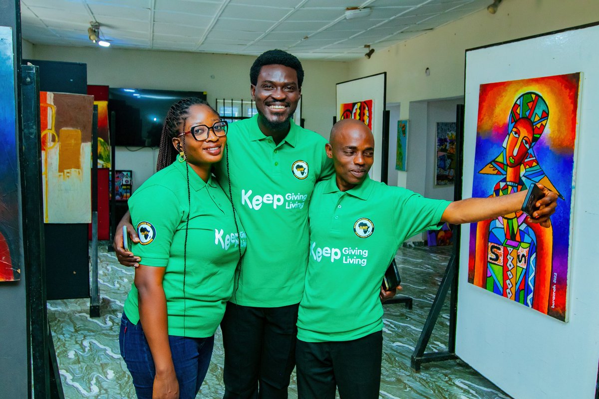 AMFdreams's tweet photo. The AMF Tour group is one of the dreams of AMF to explore the world to teach friends and families that you do not need money to help someone in need.
Here are the AMF Tour group on exploration to African Heritage Art Gallery at Osogbo, Osun state.
Keep giving; keep living. https://t.co/DSuO5vx62O