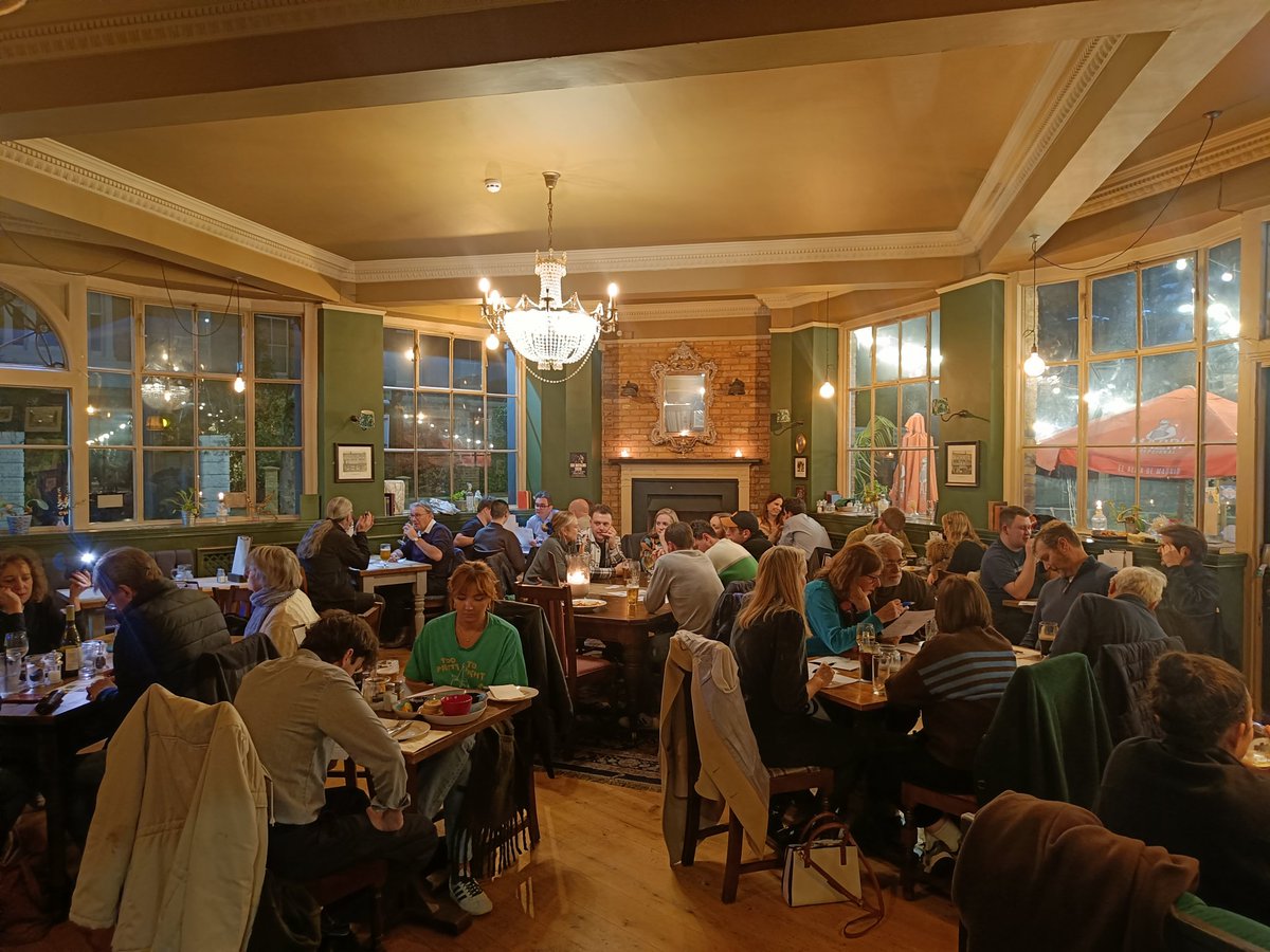 AvanFataQuiz's tweet photo. It's Thursday and that means another great @CompleatQuiz @TheDuchessW6 awaits! 8PM start time with five rounds on a range of topics, so book your tables ASAP to join the fun and be in with a chance of winning our jackpot prize! https://t.co/f6h2QNIoUR