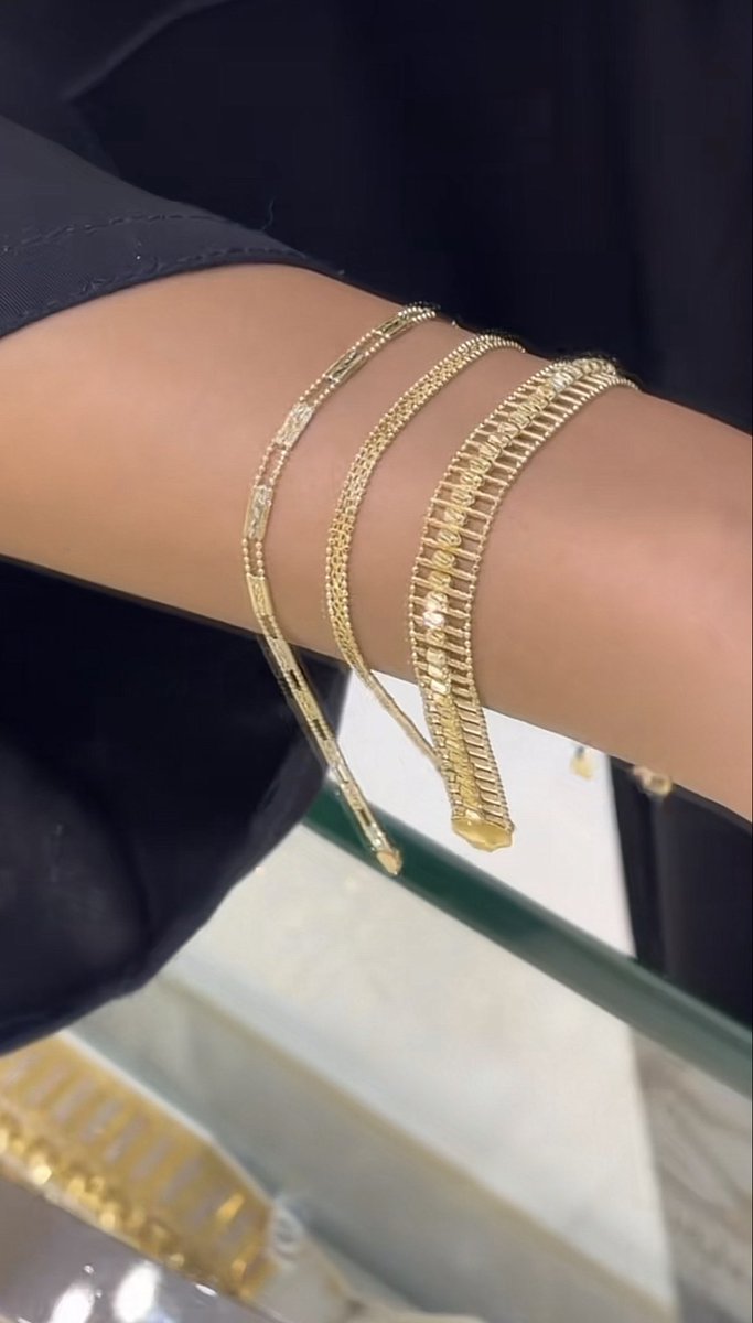 Salsorahhh's tweet photo. Si je reviens pas avec un de ces bracelets du Maroc 😮‍💨😮‍💨 https://t.co/iAnvfuDfwc
