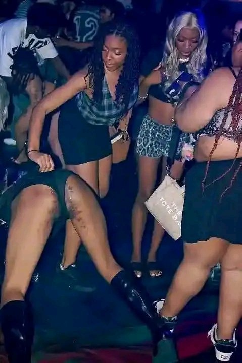 RealgstStarman's tweet photo. Na why i no be dancer,make i no go use joy and oversabi rock forbidden bunda. https://t.co/6WheqQfckj