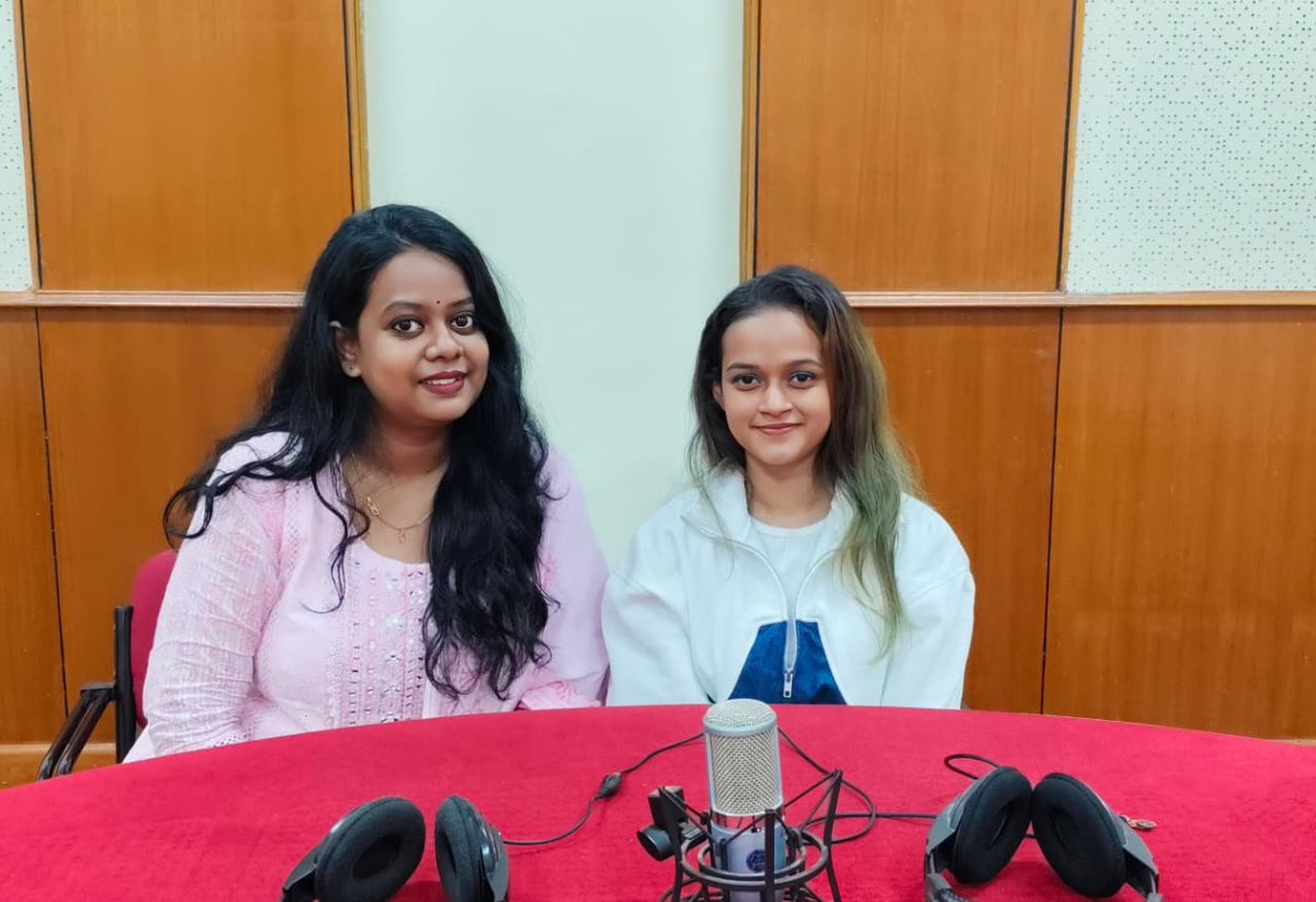 AIRCuttack's tweet photo. Listen to an interview with Ms. Subhashree swain, a talented and versatile Dancer a(right) at 5:30 pm this evening in YUVAVANI. Stay tuned. https://t.co/PgLe1AnG89
