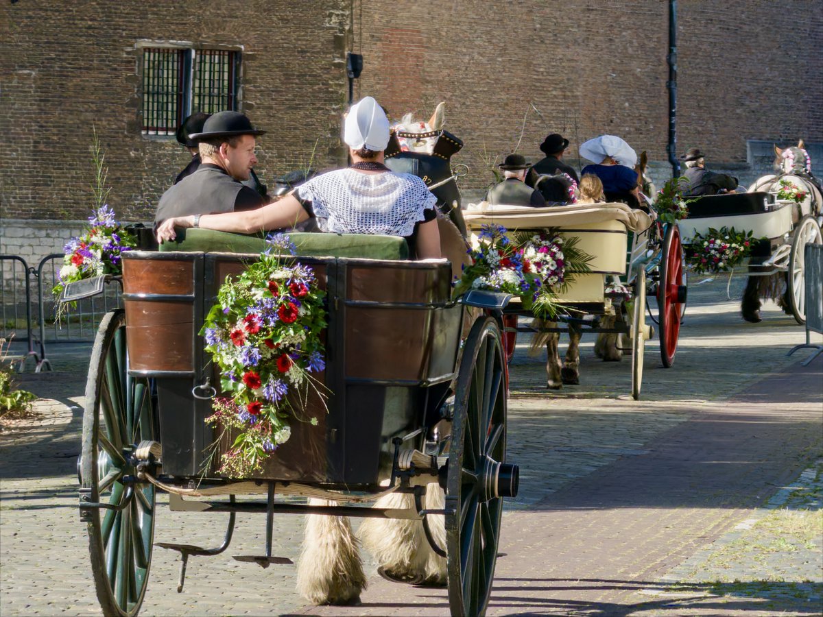 wijzijndestad's tweet photo. Eerste folkloristische dag 2026 van start bij Abdij in Middelburg

https://t.co/xB4aNhxqPu https://t.co/WTtCDZlz2r