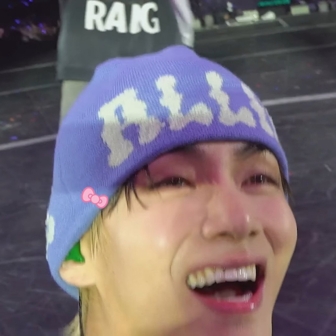 mydolltaetae's tweet photo. my sweetest baby :( https://t.co/9lVcLdXLly