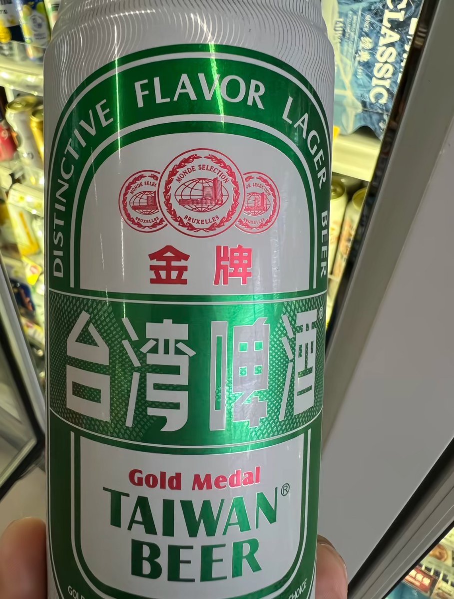 twsp2svape's tweet photo. 忙完收工，中飯晚飯一起吃了，跟雄哥一起喝“億點”。雖然很累，但很開心😃 https://t.co/P7Yc0HBrSE