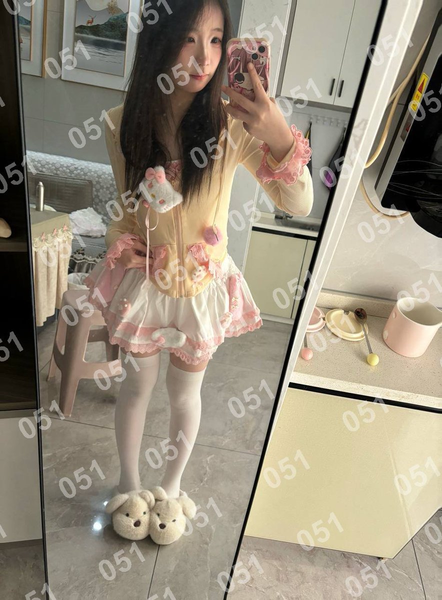 AlainaH89's tweet photo. #武汉
岁月极美，在于它必然的流逝。春花、秋月、夏日、冬雪。 ——三毛《岁月》
晴川街
#汉阳
👉助理@francieleroman2
看上了请截图妹子便客服快速安排 https://t.co/jo1Wlubovj