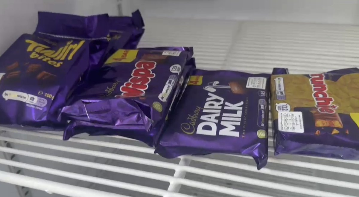 CleansedTweets's tweet photo. 🇬🇧British chocloate, which happens to be the most superior chocolate in the world - is available in Bangkok 💕 Which one would you chose? If you match with what I bought, we are soul mates. https://t.co/RYHdfkpYyB
