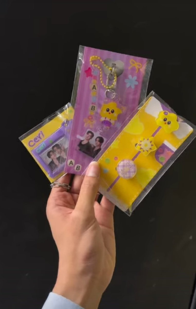 AB_foryou0928's tweet photo. Cute🥹🥹
DedeLyly being the biggest supporter of AouBoomCeri 💛💜🌟

#AouBoom #CERI https://t.co/aJiPxh4cQa