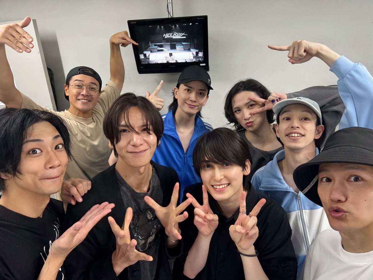 matsu0801ken's tweet photo. #エリステ -New Dawn-
岳くんと観劇してきました‼︎

遂に奪還。
EASTへの想いも馳せながら
客席でみるエリステはまた格別でした。

エリステ最高🫶&amp;✌️
最後まで怪我なく走り切れますように。 https://t.co/iEDYSGY0Rh