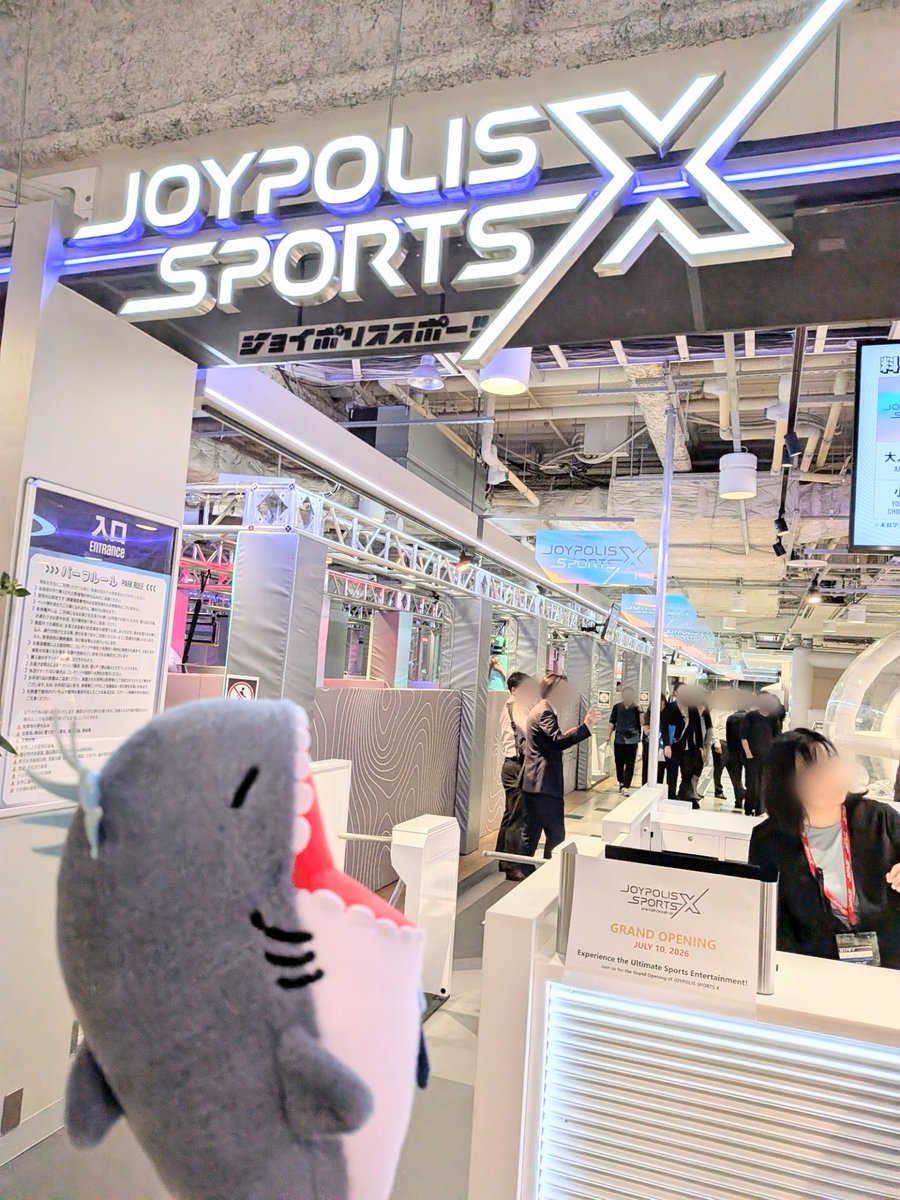 odaiba_net's tweet photo. ７月10日よりお台場に #ジョイポリススポーツX がグランドオープン！！

ワタクシはひとあし先に体験してきマシタ✨
デジタルとスポーツが融合した施設となっていてとても楽しかったデス⚽
みなさんも夏の思い出にぜひお越しください！

#お台場 #メガマウっさん https://t.co/9DHudWijAZ