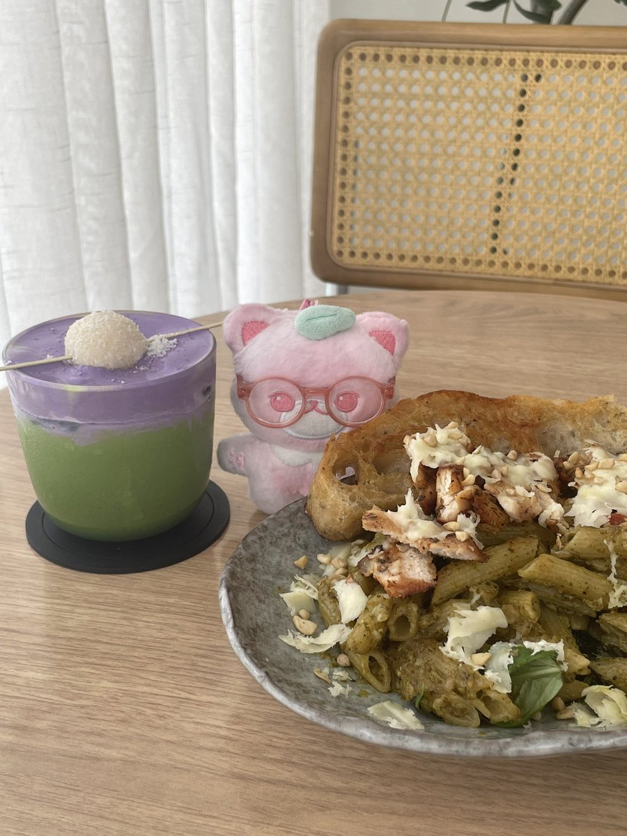 jhtecho's tweet photo. 집에서 집중 안 돼서 카페로 떠나버림 https://t.co/hj9AA4qigR