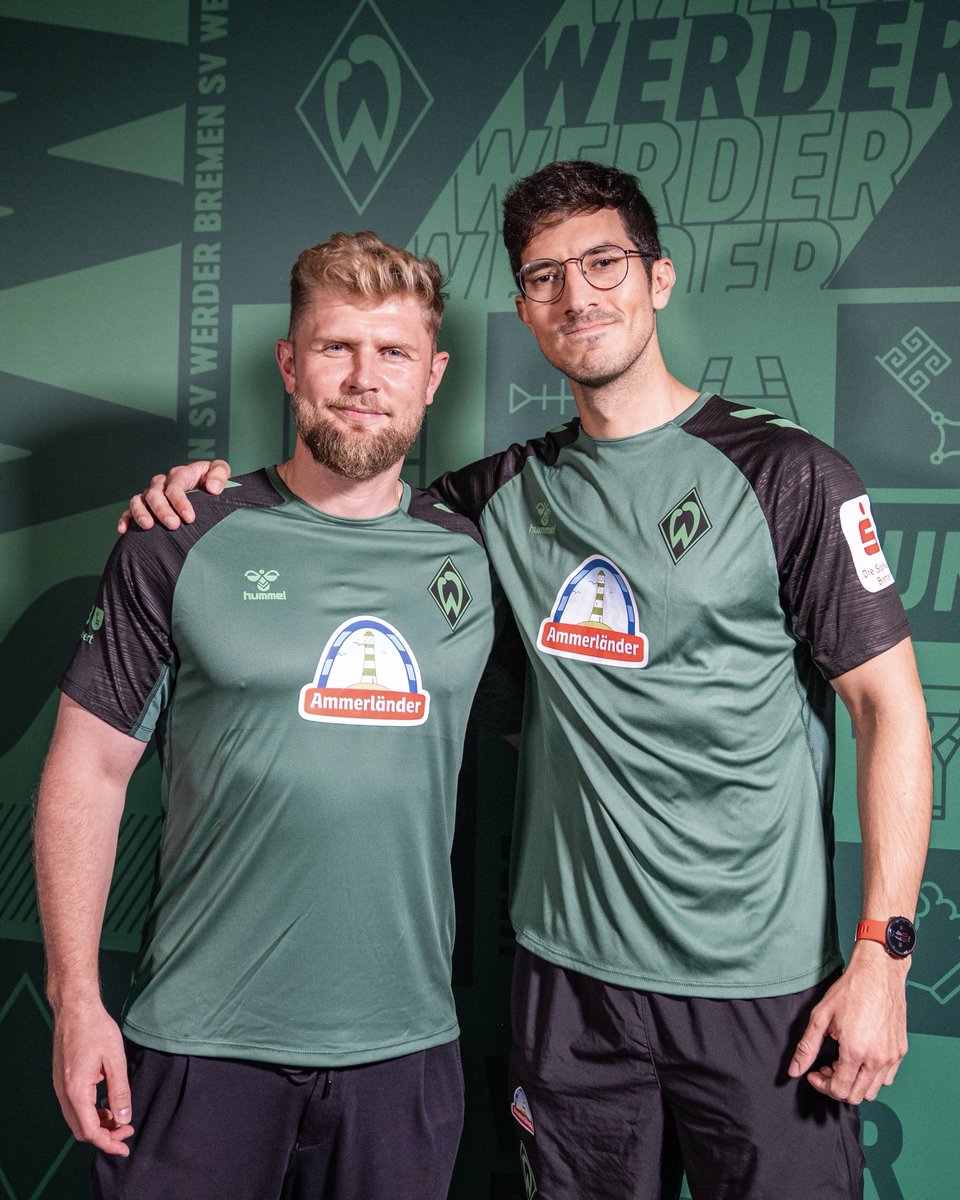 WerderUpdates's tweet photo. Das Trainerteam der #WERDERFRAUEN ist komplett! 💚
Mit Sebastian #Kmiec als neuem Co-Trainer und Alvaro #Chaparro als Athletiktrainer verstärken zwei erfahrene Experten das Team von Cheftrainerin Fritzy #Kromp.
Alle Infos 👉 https://t.co/o3fhBb7pzh
#Werder https://t.co/Ms85IzYHD1