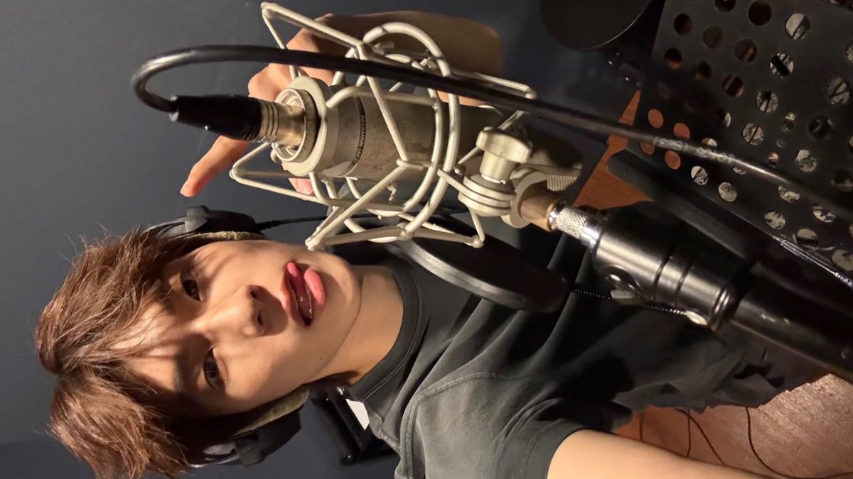eeqlanwoil's tweet photo. เฮียตี๋ห้องอัดดิว้าาา💯🧎🏻‍♀️🤘🏻 https://t.co/VeHWivVeaB