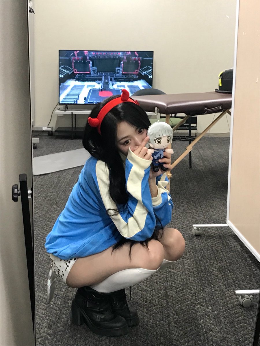 BaemonUpdatesES's tweet photo. Ahyeon WEVERSE update 🤍#babymonster #baemon #Ahyeon #ahyeonbabymonster #ahyeonbaemon #JungAhyeon #정아현 #베이비몬스터 https://t.co/GhJPJWGqPn