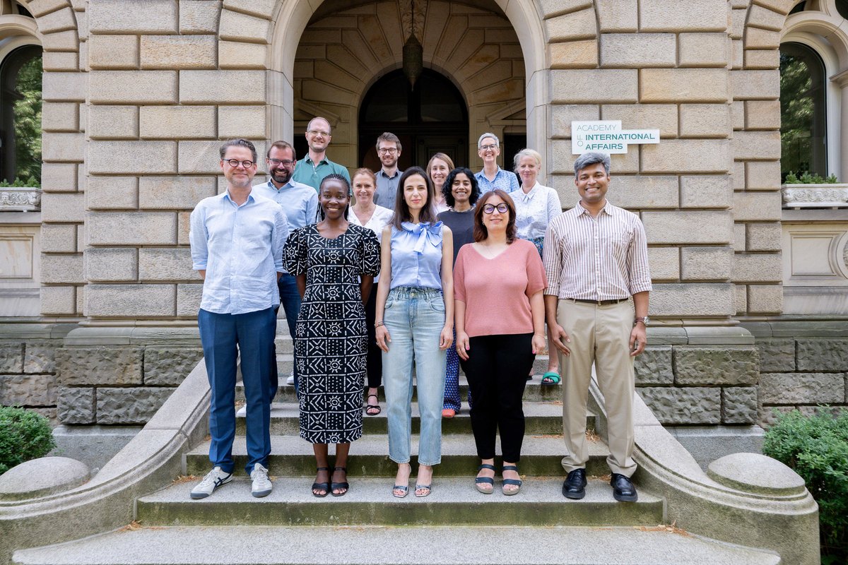 aia_nrw's tweet photo. 💡The future is rarely shaped by a single breakthrough—it emerges through conversations that ask the right questions. 

Delighted to welcome our new Fellows from across the globe! Their research spans AI & the future of work (Tuhinsubhra Giri), debt & governance (Ramya Vijaya), democratization in the South Caucasus (@BurkadzeZarina ), maritime governance (@c_bueger), climate justice & finance in Africa (Fadzai Chipato @zvino), and Europe's energy security & critical raw materials (Cécile Pelaudeix). 

Together, they will explore how societies can navigate geopolitical change, technological transformation, democratic resilience, and the climate transition. Looking forward to an inspiring year of research and exchange.

More insights: https://t.co/wFYP2PDgpF