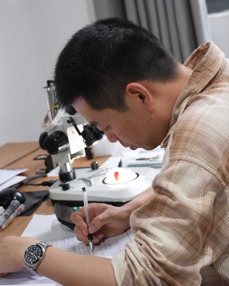 feifangfangzhi's tweet photo. 📝 Precise microscopic fiber analysis ensures our textiles meet high standard specs
#fyp #freefun #textileqc #materialtesting #labwork https://t.co/hvp4tXwGsJ