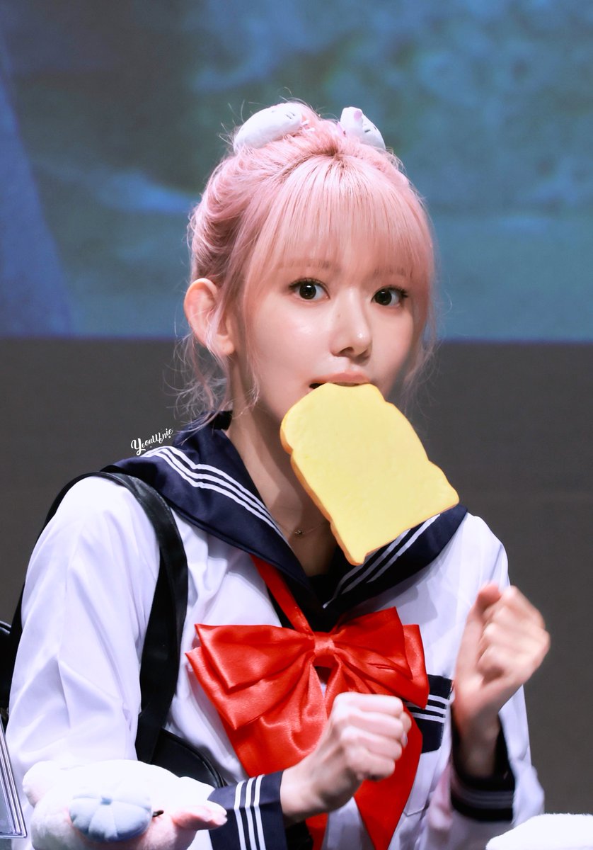 Yeonwonie_0319's tweet photo. 20260705
Wm

🏫🍞

#LE_SSERAFIM 
#SAKURA #미야와키사쿠라 
#みやわきさくら #사쿠라
#르세라핌 #ルセラフィム https://t.co/fFbvurEtKO