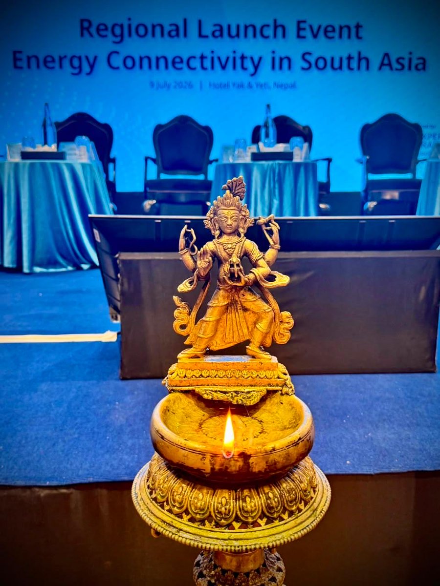 EUAmbNepal's tweet photo. The EU &amp; partners launched today the Energy Connectivity in South Asia regional project in Kathmandu. #GlobalGateway

It will help build a more connected power market, delivering affordable, clean &amp; reliable electricity to 🇧🇩🇧🇹🇮🇳🇳🇵🇱🇰 &amp; enhancing economic growth in the region. https://t.co/U7XgaoZOuQ