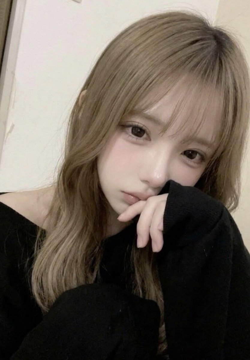 l6mhumlw's tweet photo. とうとう30歳になってしまった私…。
まだまだイケてるよね？ https://t.co/FiALpeilQa