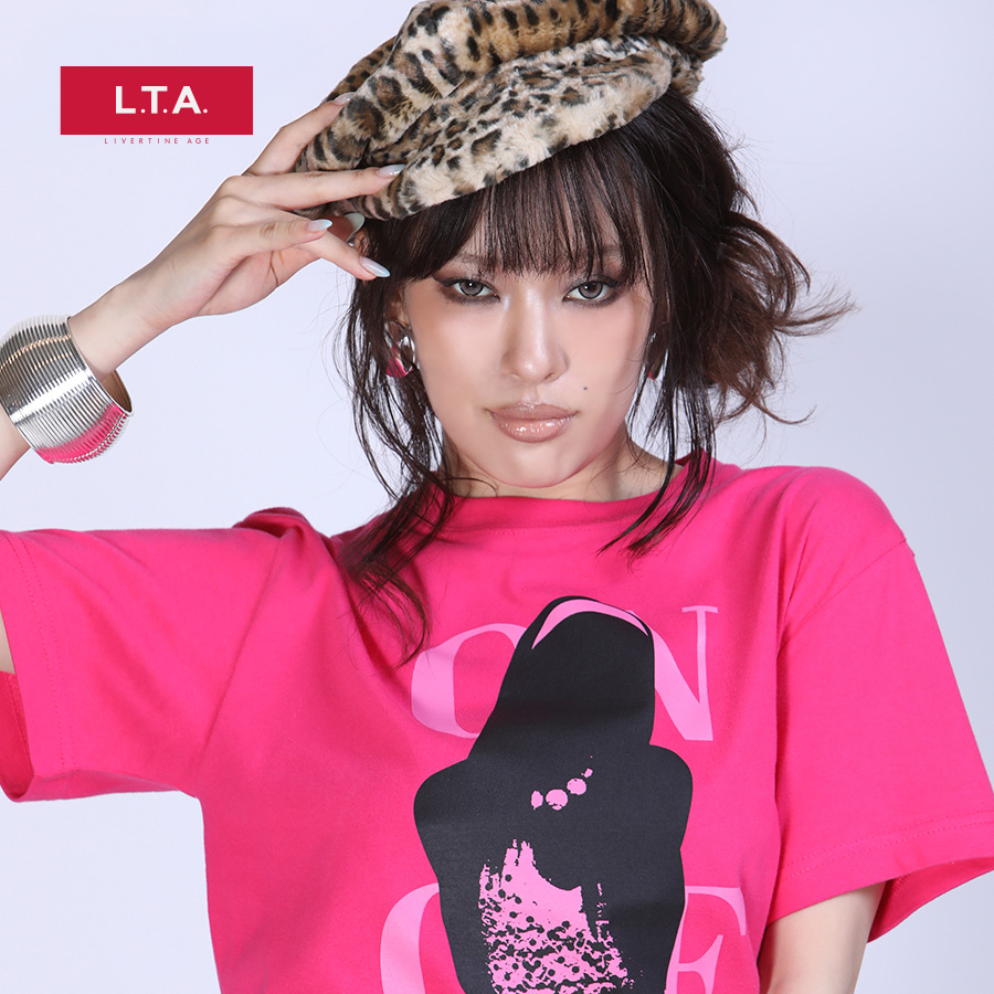 MIYUUさんとのコラボアイテムが 大好評予約受付中💋✨ ZIPパーカーは