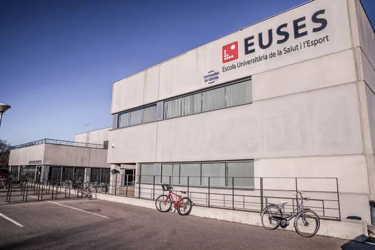 coplefc's tweet photo. 🗣️El nostre company Adrià Martín López (52045), tanca temporada a Girona FM en conversa amb Saïd Sbai i exposa la situació del centre EUSES Salt com a referència en l'àmbit de la formació de l'activitat física i de l'esport. 

Escolta'l a @gironafmcat 👉 https://t.co/Nq3vR6ugye https://t.co/k8ifvdNmXk