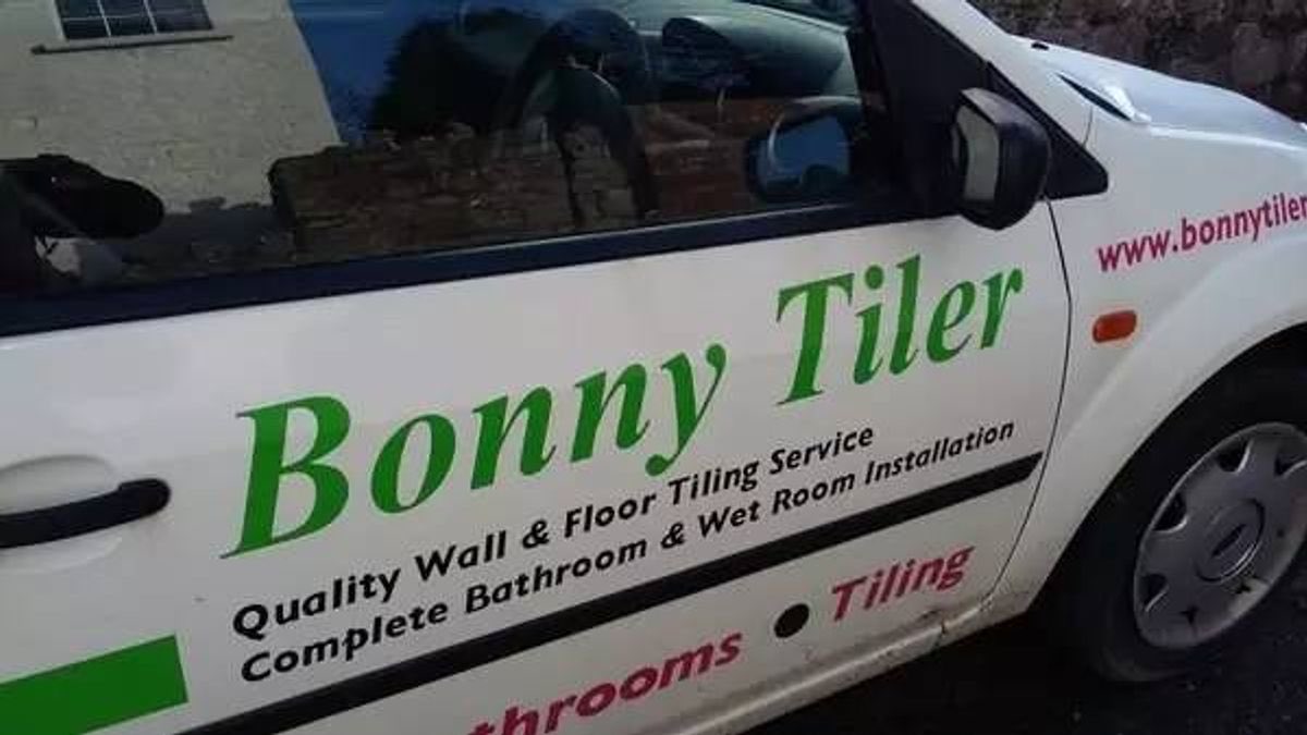 OwsWills's tweet photo. My thoughts are with Llantwit Major’s most famous tradesman today. https://t.co/BGkH15wTC0